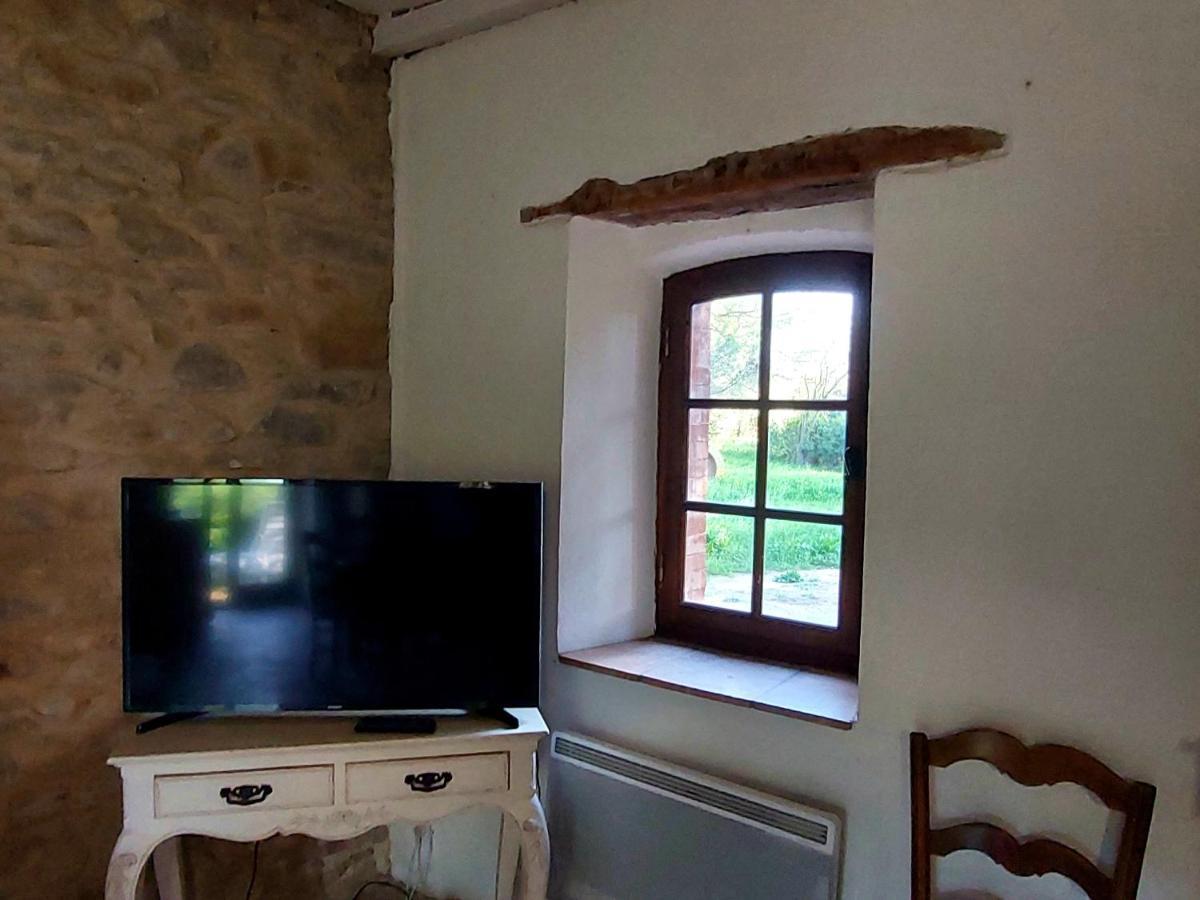Mazet Du Chateau Joyeux De Violet Pépieux Eksteriør billede